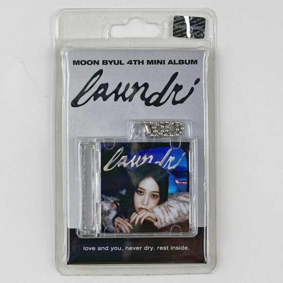 Moon Byul – Laundri (COIN ver.) – Acrylic CD + Photocard - Picture 1 of 4
